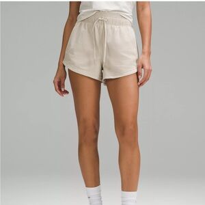 Lululemon Inner Glow High Rise Short 3” - Mojave tan size 4